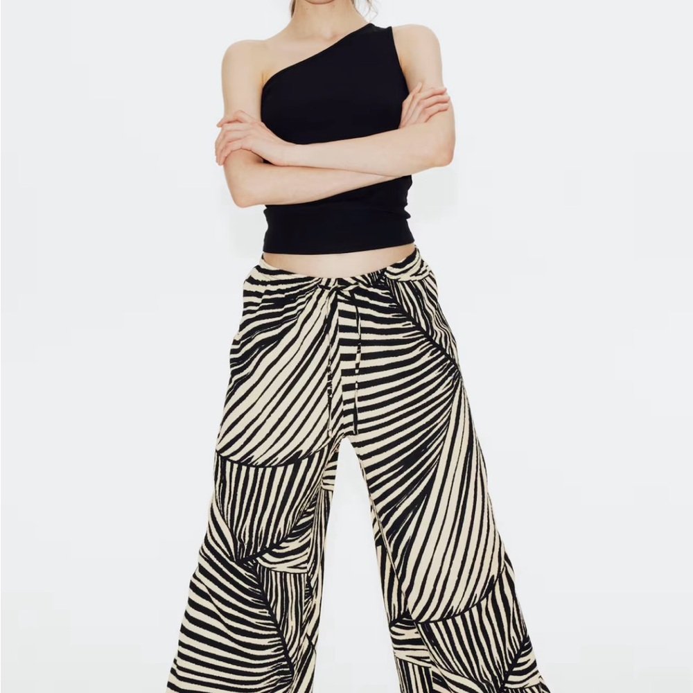 H&M Black and Cream Wide Leg Pants